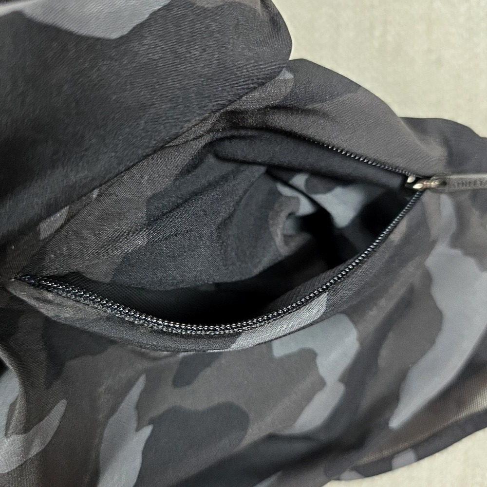 Athleta Shorts Womens Large Black Camo Printed Mesh Racer Run Lined Running 4 In - Picture 12 of 13